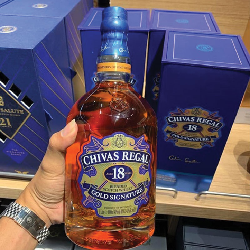 Giá rượu chivas 18 hộp xanh